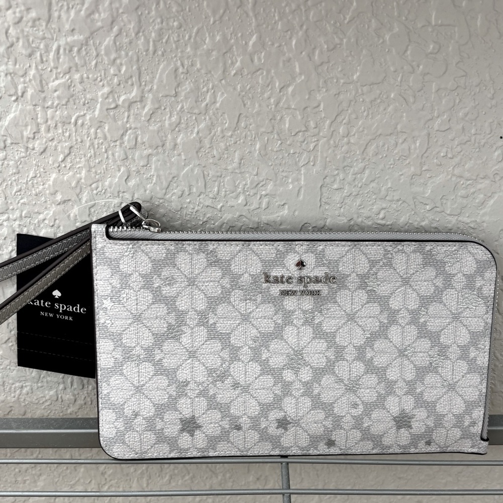 NWT KATE SPADE Medium Zip Wristlet Flower Star in Platinum Gray - Picture 2 of 8